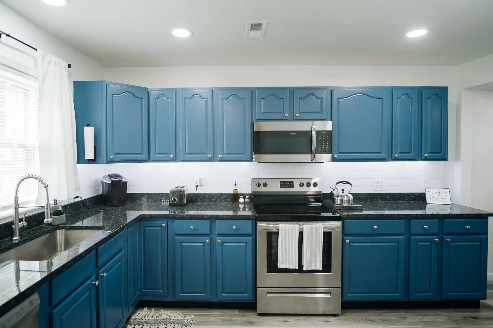 Tranquil Luxury: Modern Comfort! Lynchburg Exterior photo